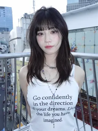 ミディアム カラー レイヤーカット ボブ　渋谷のヘアスタイル