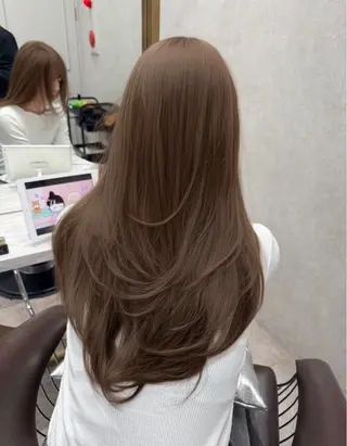 ミディアム カラー Lond Le'a /ハイトーンカラーのヘアスタイル