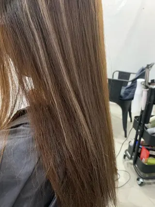 ミディアム カラー パーマ ヘアアレンジ メンズ キッズ ネイル マツエク・マツパ 切りっぱなしヘアボブ ミディアムヘアRYOのヘアスタイル