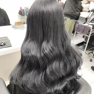 セミロング 🤍ハイトーン寒色 🤍MADOKAのヘアスタイル