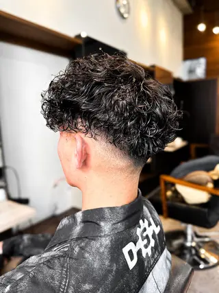 パーマ メンズ ブリーチカラー🔥 パーマ【佐々木凌平】のヘアスタイル