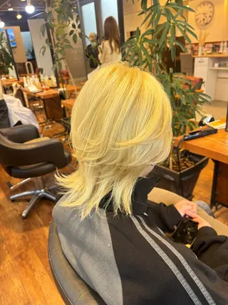 カラー メンズ 山形 梨沙のヘアスタイル