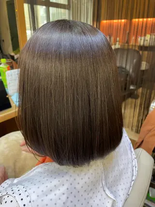 ミディアム 山木 裕子のヘアスタイル
