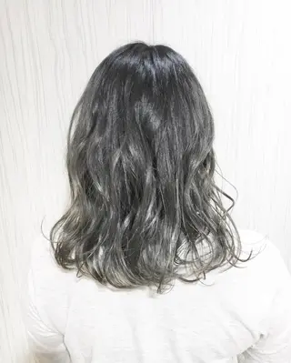 セミロング カラー パーマ ヘアアレンジ ✨艶髪✨透明感✨ 山内大樹のヘアスタイル