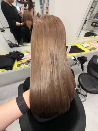 セミロング カラー ヘアアレンジ 🫧モテる💗ダメー ジレスハイトーン🫧のヘアスタイル