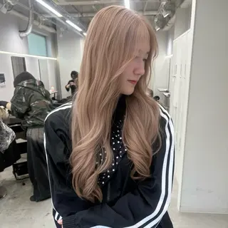 ロング カラー ハイトーン ayane💖のヘアスタイル