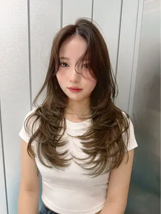 セミロング カラー 💎髪質改善💎 LondMeliaのヘアスタイル