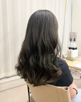 セミロング カラー 透明感カラー ブリーチ/ 大村勇人のヘアスタイル