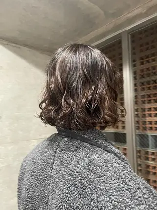 ミディアム カラー パーマ メンズ 吉田一輝 外国人パーマのヘアスタイル