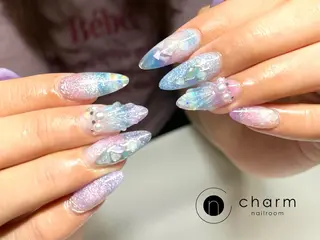 ネイル ネイルルーム チャームのネイルデザイン