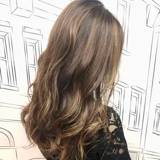 ロング カラー TOMOKA 艶髪/透明感カラーのヘアスタイル