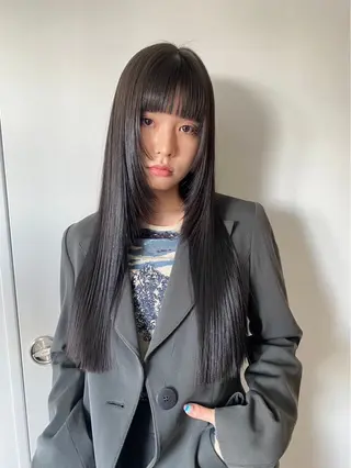 セミロング カラー 🐏Yuna＊透明感 ハイトーンカラー✨のヘアスタイル