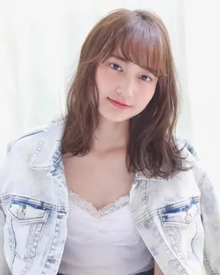 セミロング カラー 加藤 綾華のヘアスタイル