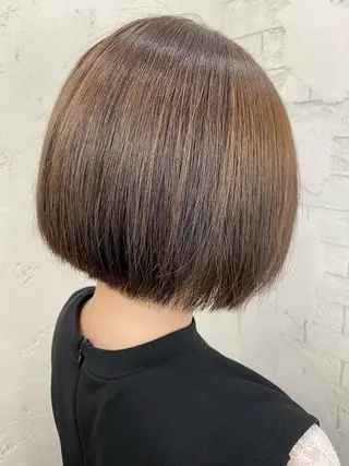 ショート 中目黒ブリーチカラー ボブ橋本青輝のヘアスタイル