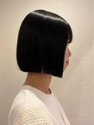 ミディアム 💖ボブ/縮毛矯正 顔周りレイヤー/ユイのヘアスタイル