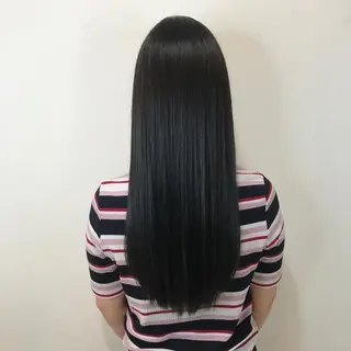 ロング 白髪ぼかし、髪質改善 富田隼仁のヘアスタイル