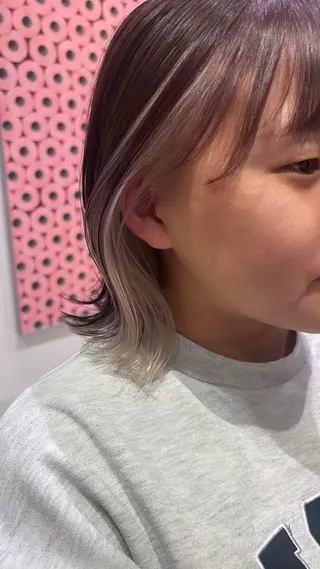 ショート カラー 渡部 優衣のヘアスタイル
