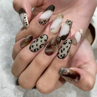 ネイル 東 千夏のネイルデザイン