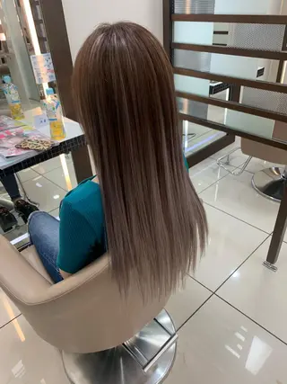 カラー 羽エクステ🩷 🤍まき🤍のマツエク・マツパデザイン