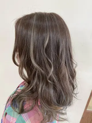 カラー SALOWIN栄 高須大貴のヘアスタイル