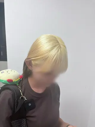 ミディアム カラー 韓国うる艶ハイトーン 💙ayana💙のヘアスタイル