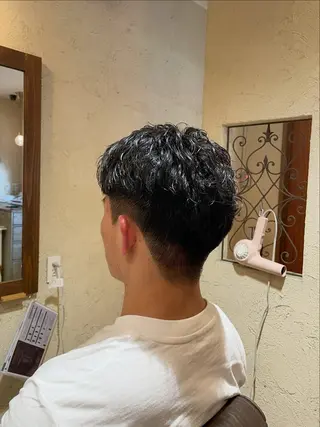 ショート パーマ メンズ Artice  HOMME所属・森本 修吏のヘアスタイル