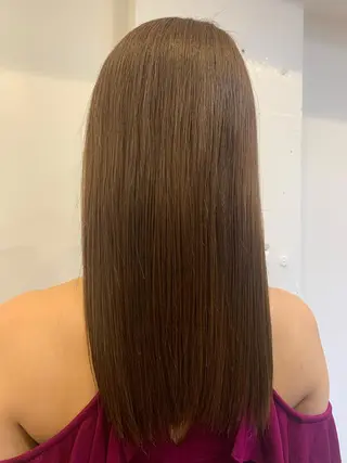 ミディアム カラー トップ スタイリストのヘアスタイル