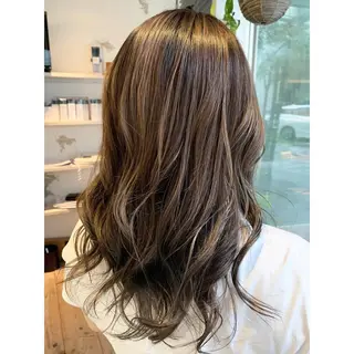ロング カラー fio マナミのヘアスタイル
