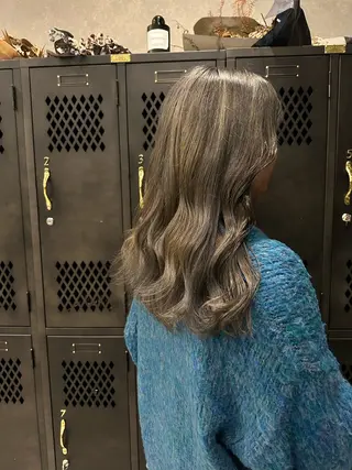 セミロング juna🌺/海外 ヘア/ハイトーンのヘアスタイル