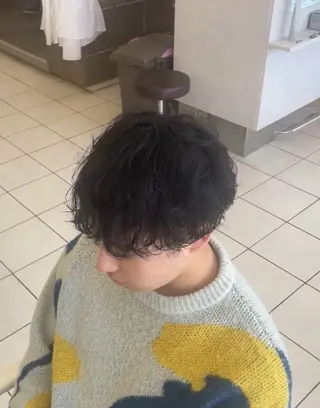 パーマ メンズ 成瀬スパイラル パーマ清水大隼のヘアスタイル