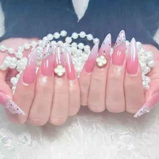 ネイル 🎀まゆ 🪽🐾のネイルデザイン