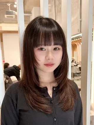 セミロング はら しおりのヘアスタイル