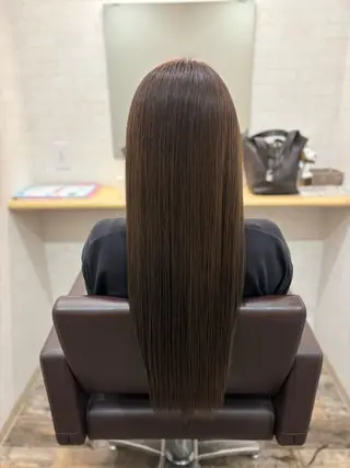 カラー masa ディレクターのヘアスタイル