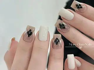 ネイル MoreGlam Nailsのネイルデザイン