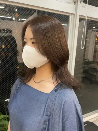 セミロング カラー SHOTO ハイトー ン/ブロンドカラーのヘアスタイル