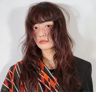 ロング カラー ブロンド／ブリーチ 【SITY.】のヘアスタイル