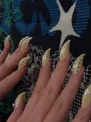 ネイル ー 葉のネイルデザイン