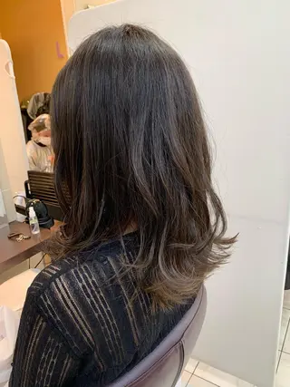 セミロング 千葉 香奈のヘアスタイル