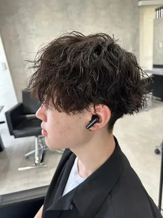 ショート パーマ メンズ ユウ🪄 パーマ指名No1のヘアスタイル