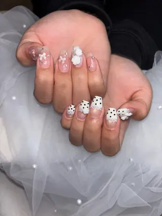 ネイル 𝐁𝐞𝐥𝐥 𝐦𝐞のネイルデザイン