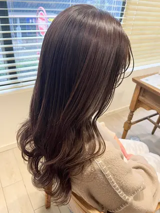 ロング 勝野 優佳のヘアスタイル