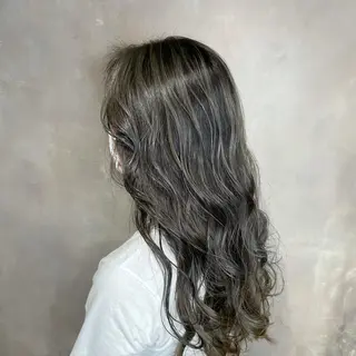 ロング カラー La vielle 西峠のヘアスタイル