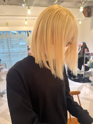 カラー ブリーチカラー🎀 韓国風/寺門美優のヘアスタイル