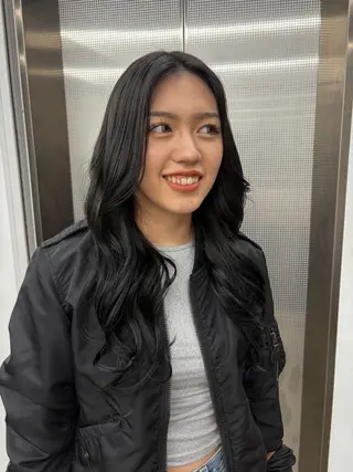 ロング カラー Nico☺︎🎀YU パーマ/ブリーチのヘアスタイル