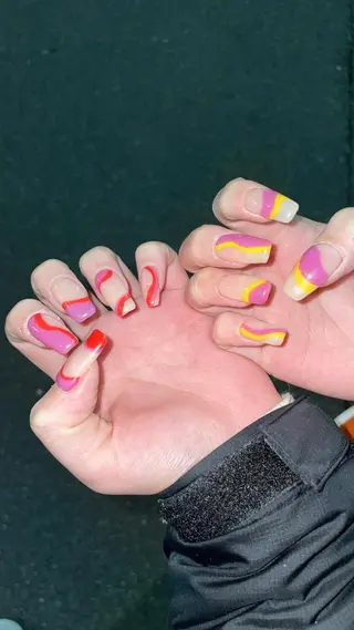 ロング ネイル Amore 板谷爽花のネイルデザイン