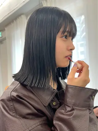 セミロング カラー manami (sibell)のヘアスタイル