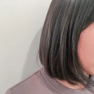 ミディアム カラー RINA🧤 デザインとボブのヘアスタイル