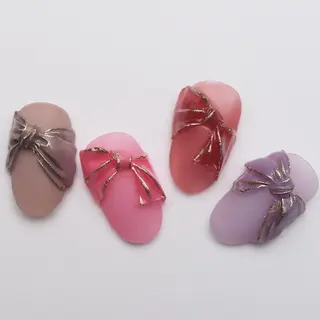 ミディアム カラー ネイル Aayley アイリ―サロンのネイルデザイン