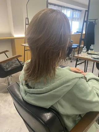 ミディアム カラー 山﨑 大暉【ダブルカラー】のヘアスタイル