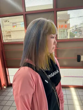 カラー シオカワ ケンショウのヘアスタイル
